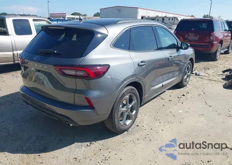 2023 Ford Escape St-Line z USA, uszkodzony, nr VIN 1FMCU0MN1PUA38035